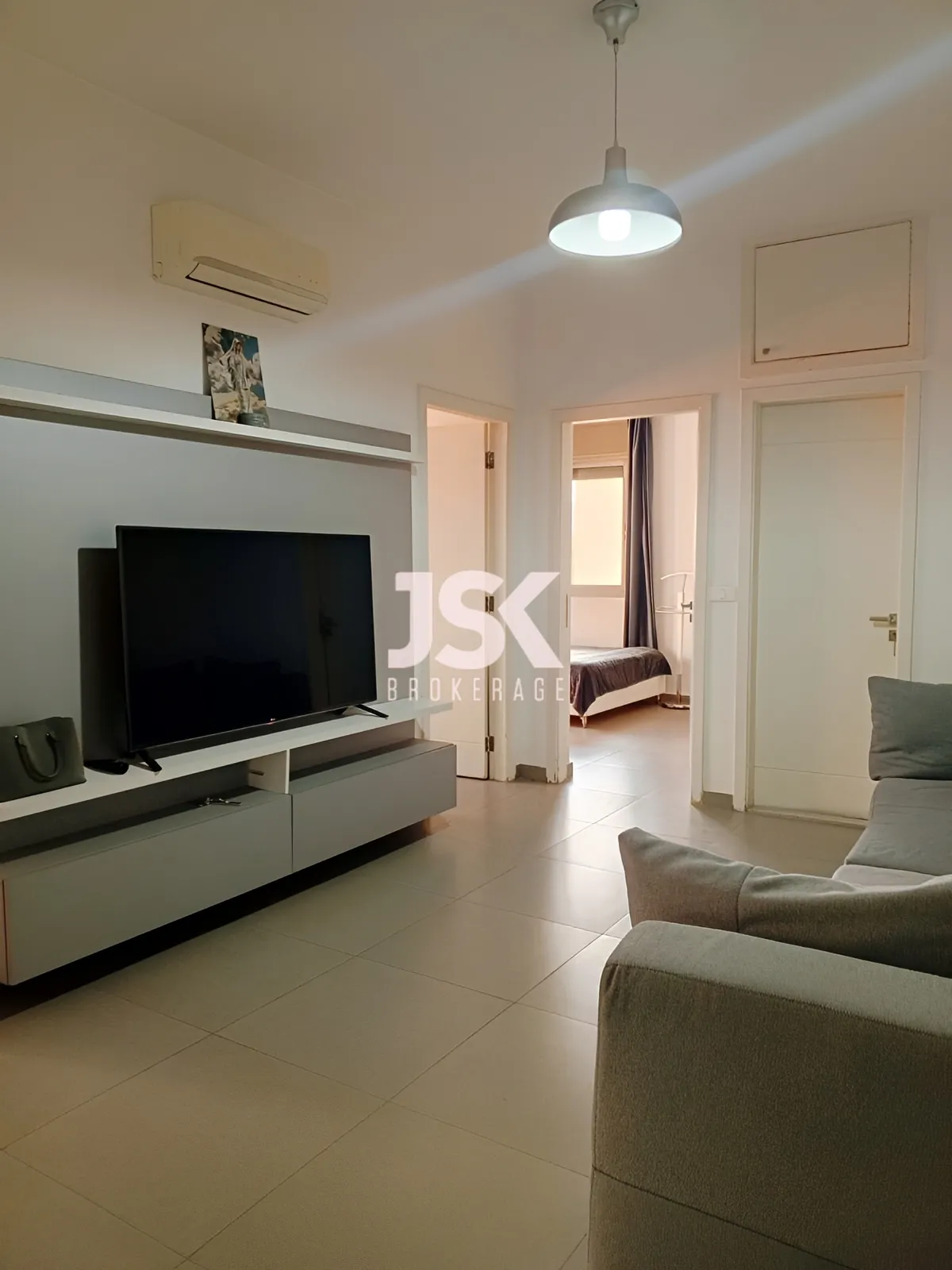 Apartment for Sale in Haret Sakher