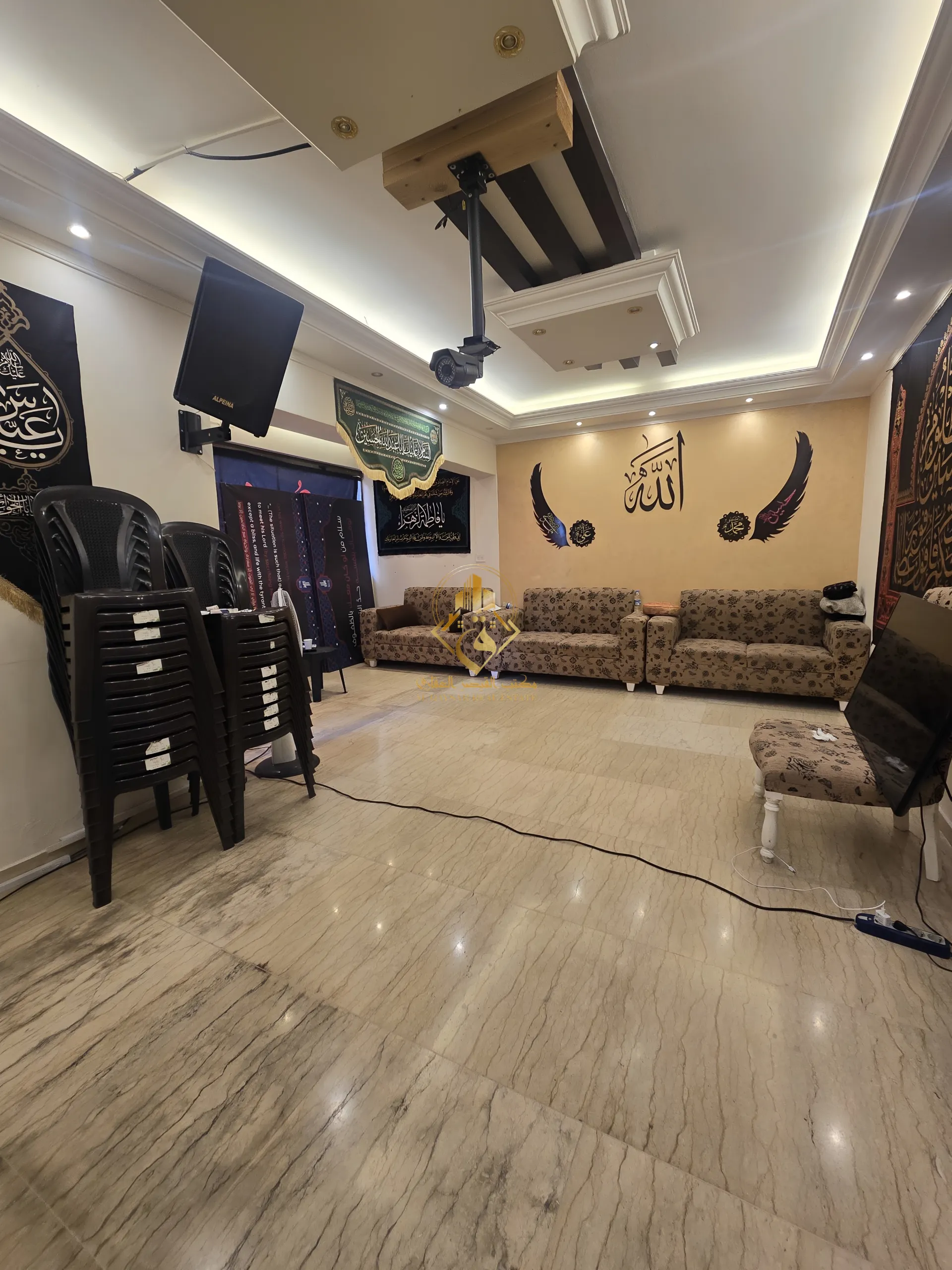 Residential in Zokak el blat, beirut - 2 bed, 2.0 bath