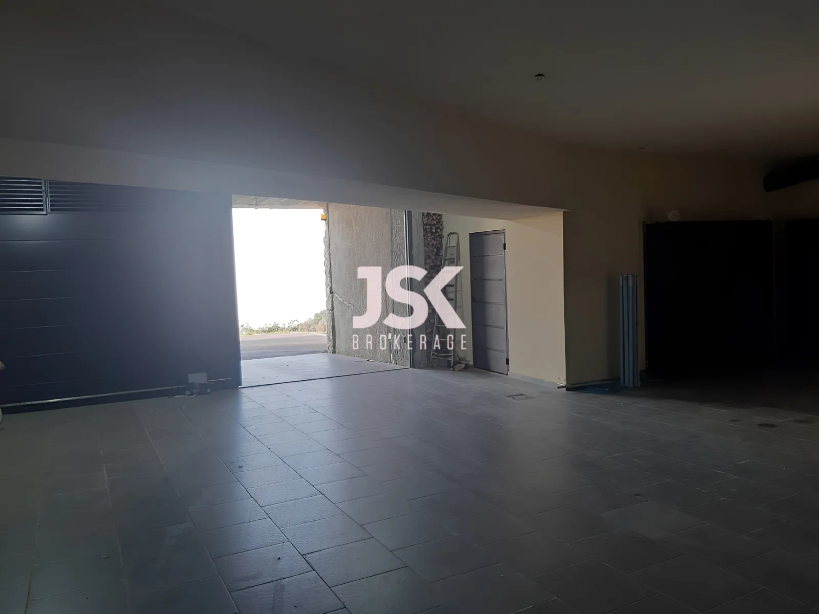 Building for Sale in Ghosta