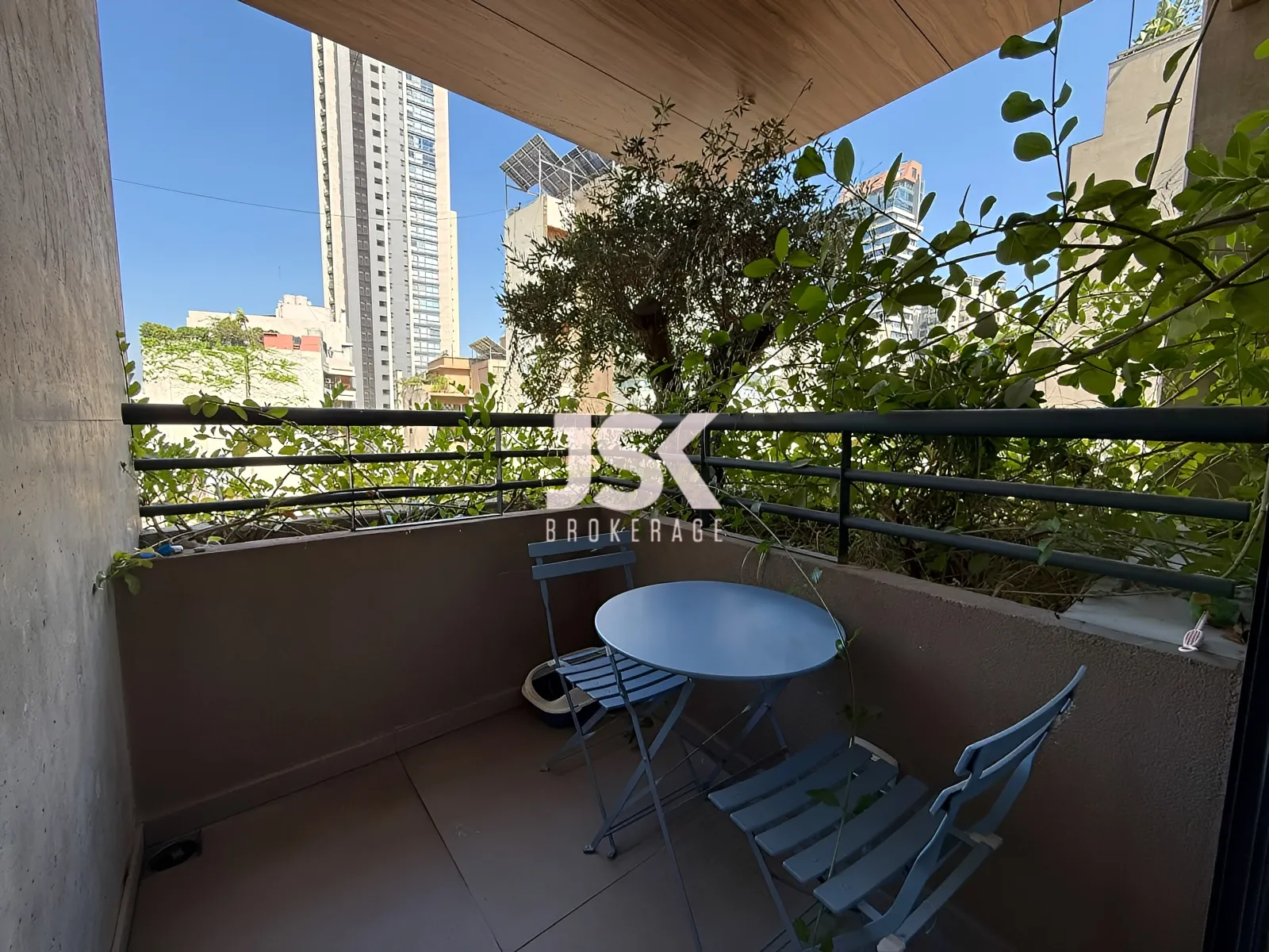 Loft for Sale in Achrafieh - 2 bed