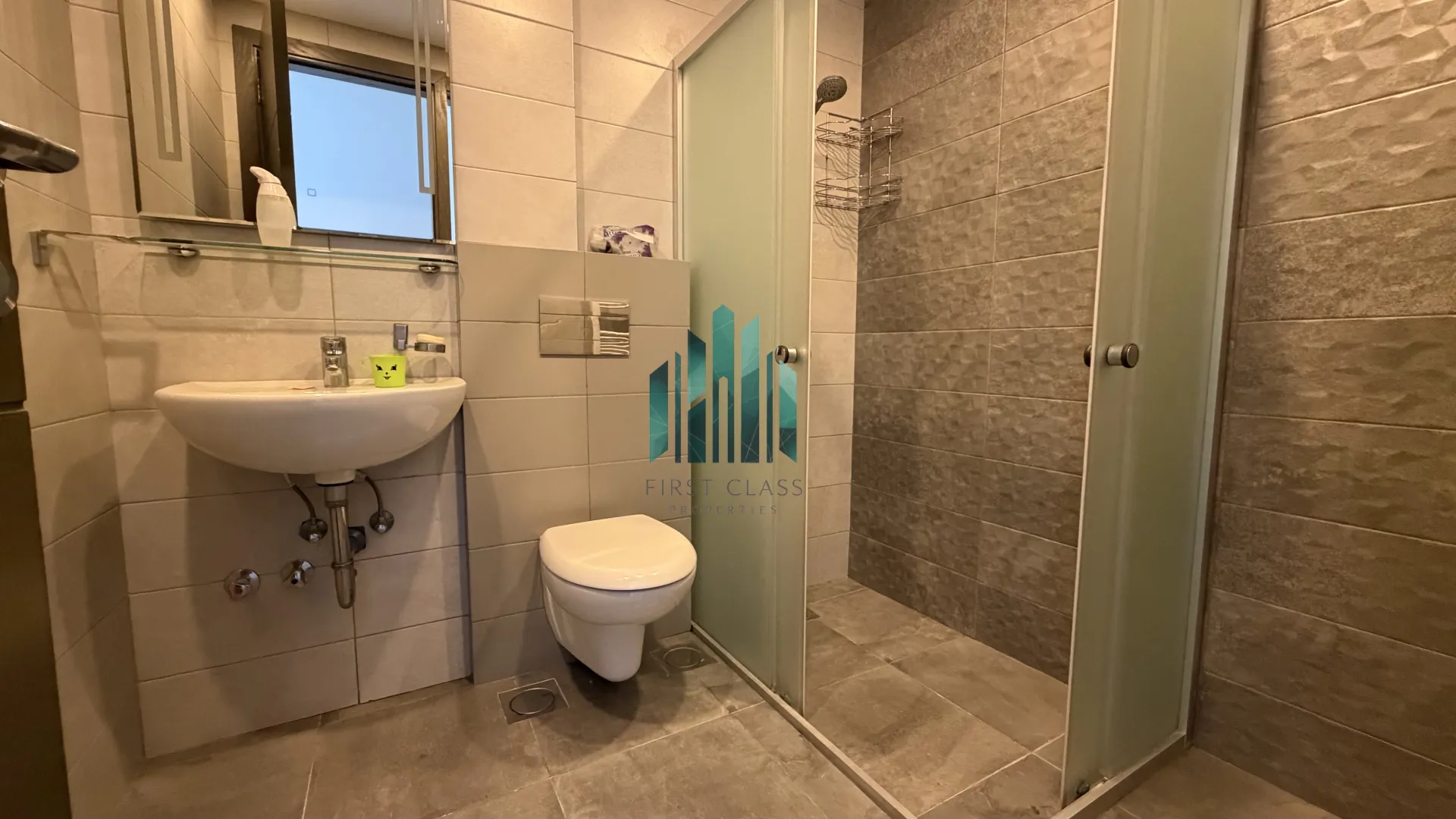 Apartment for Sale in Qornet El Hamra