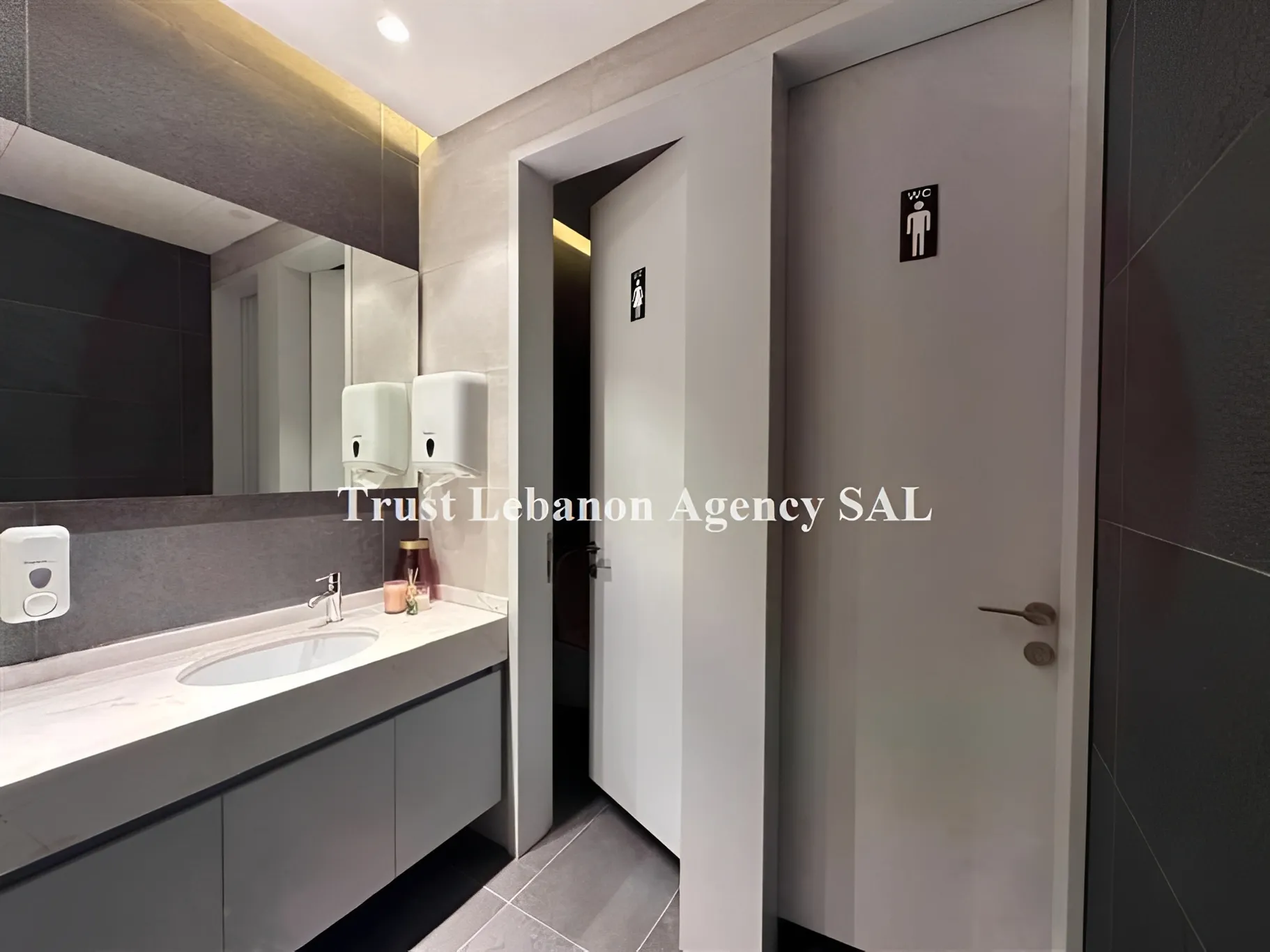 Office For Rent in Metn, Dekweneh