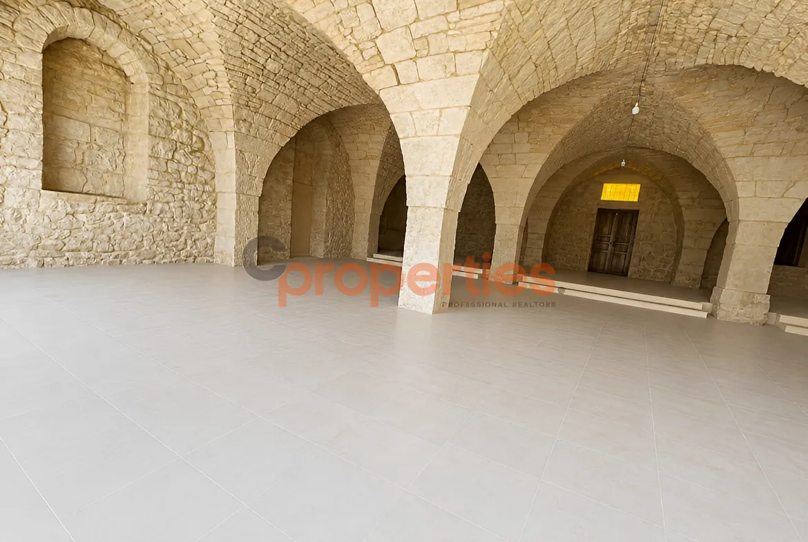 Showroom for Rent in Rayfoun