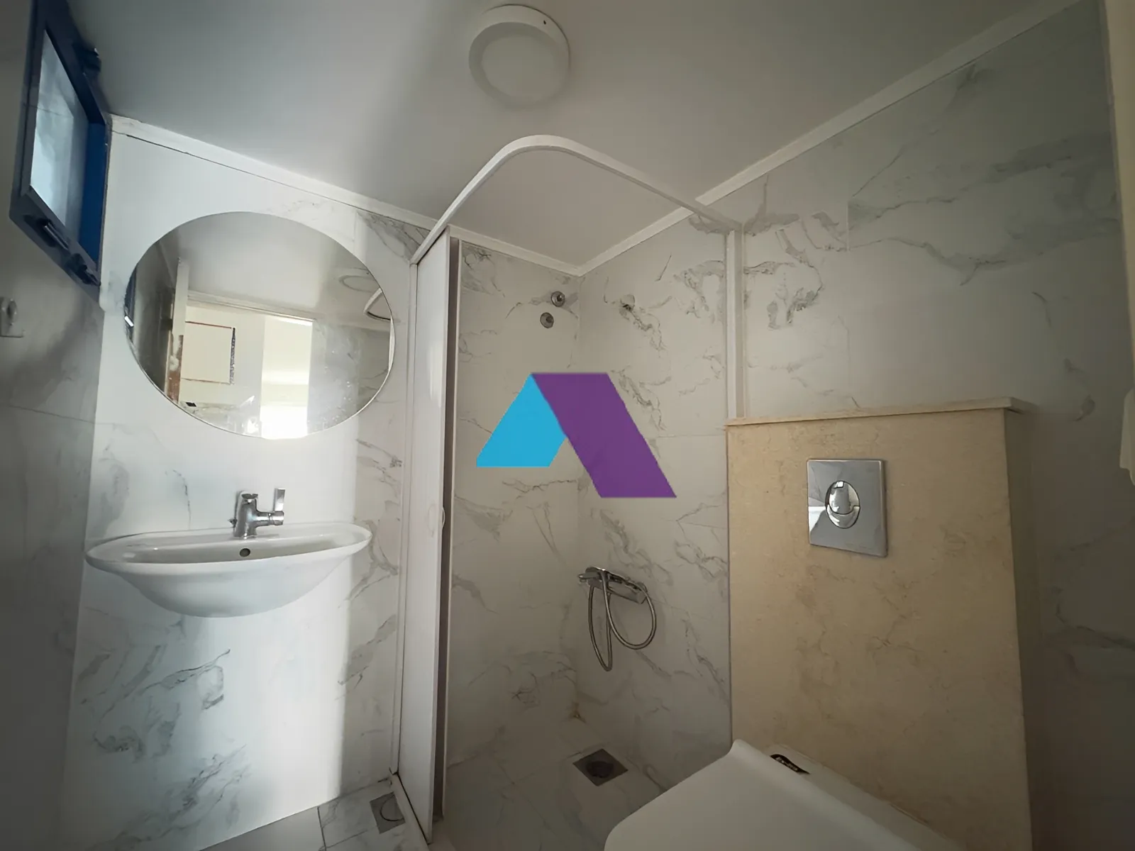 Chalet for Sale in Halat - 1 bed, 1 bath