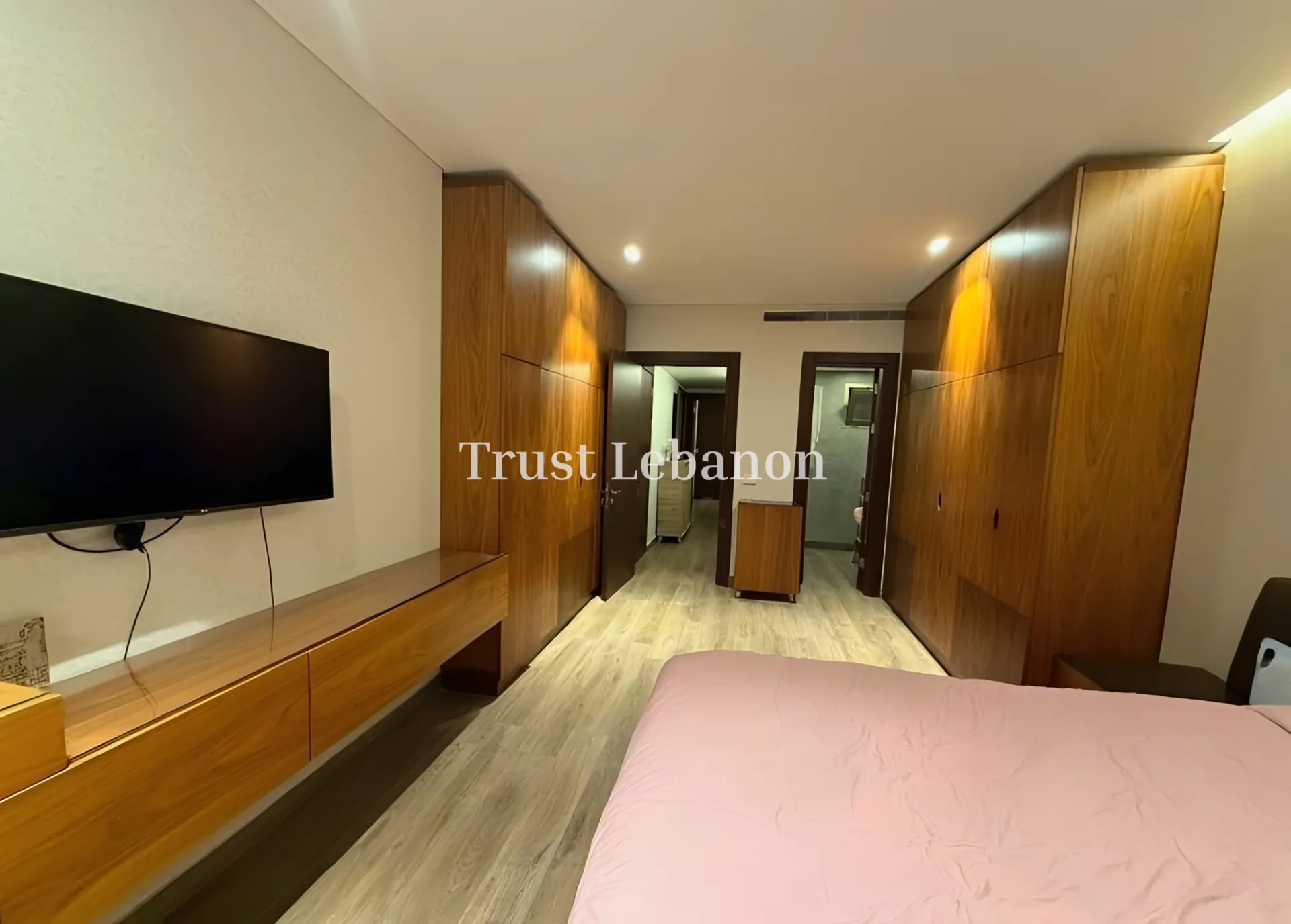 Apartment for rent in Spears, Bayrut, Lebanon - 2 bed, 4 bath