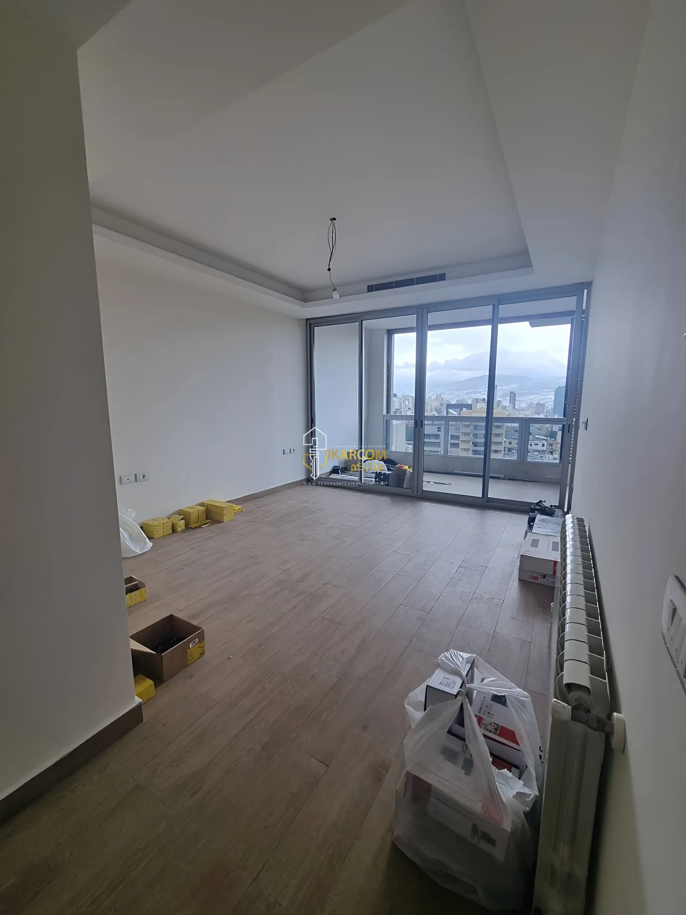 Apartment for sale in Ras Al Naba'a, Beirut, Lebanon - 3 bed, 5 bath