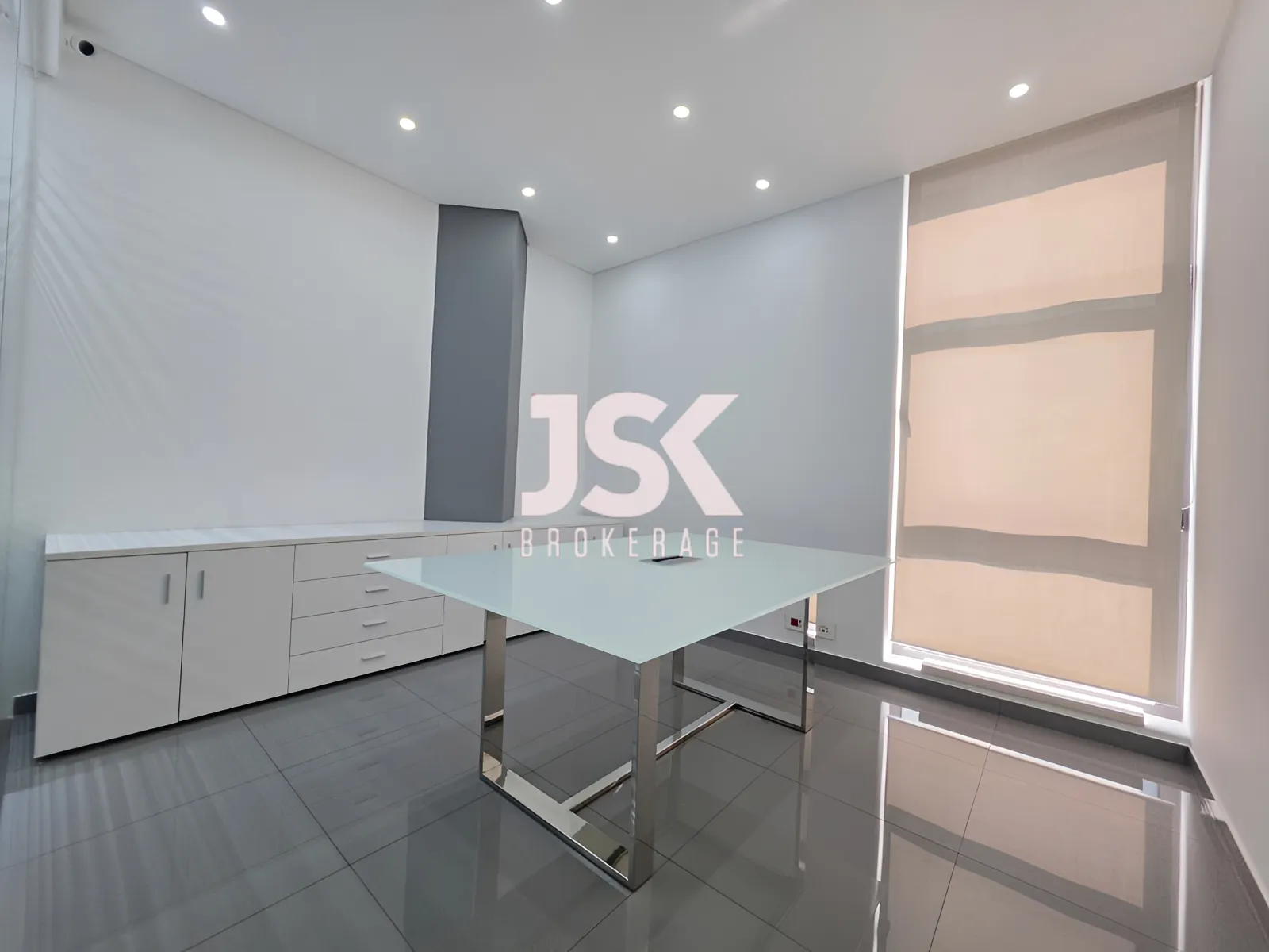 Office for Sale in Baabda