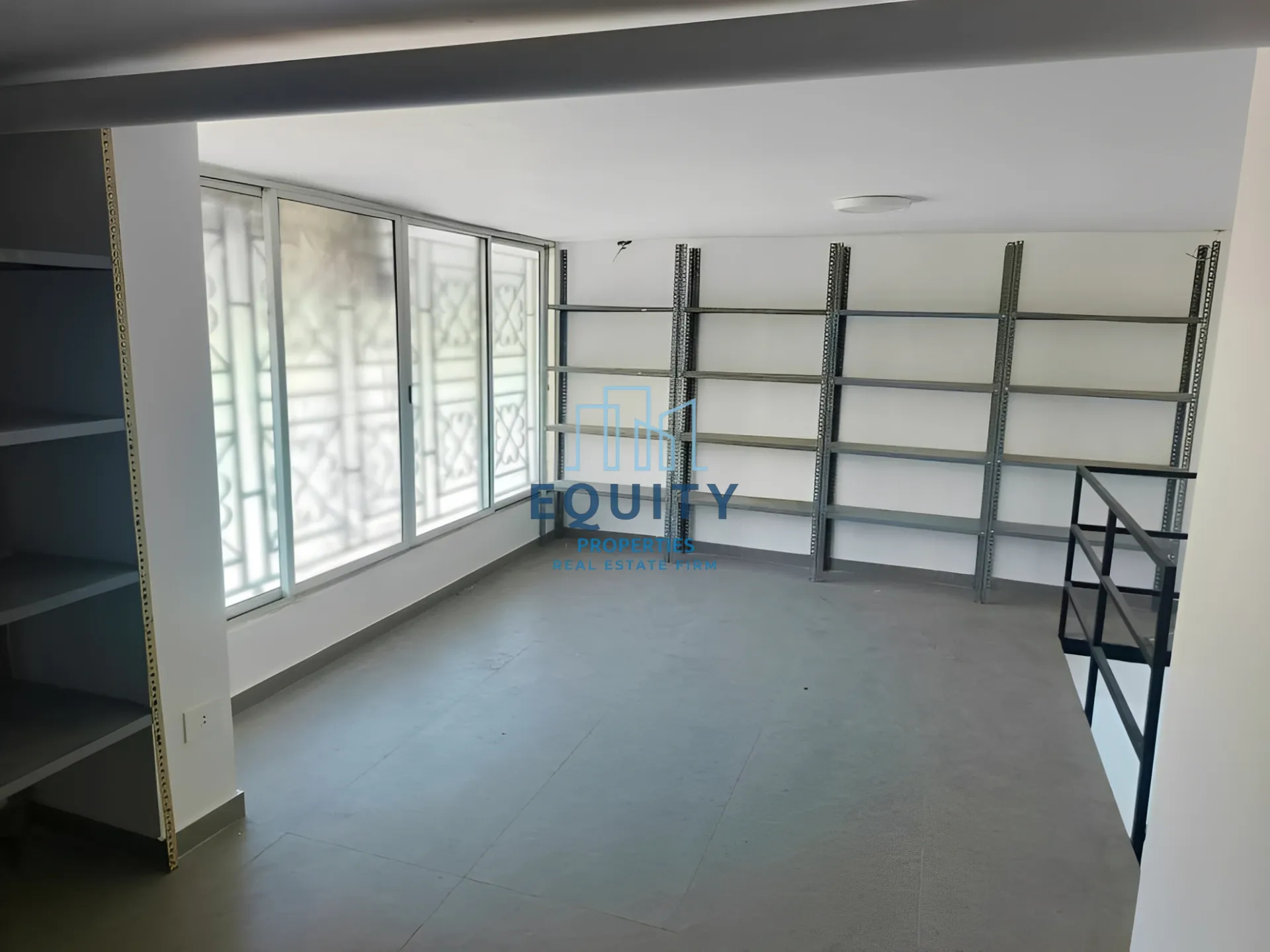Shop for rent in Baouchriyeh, Lebanon