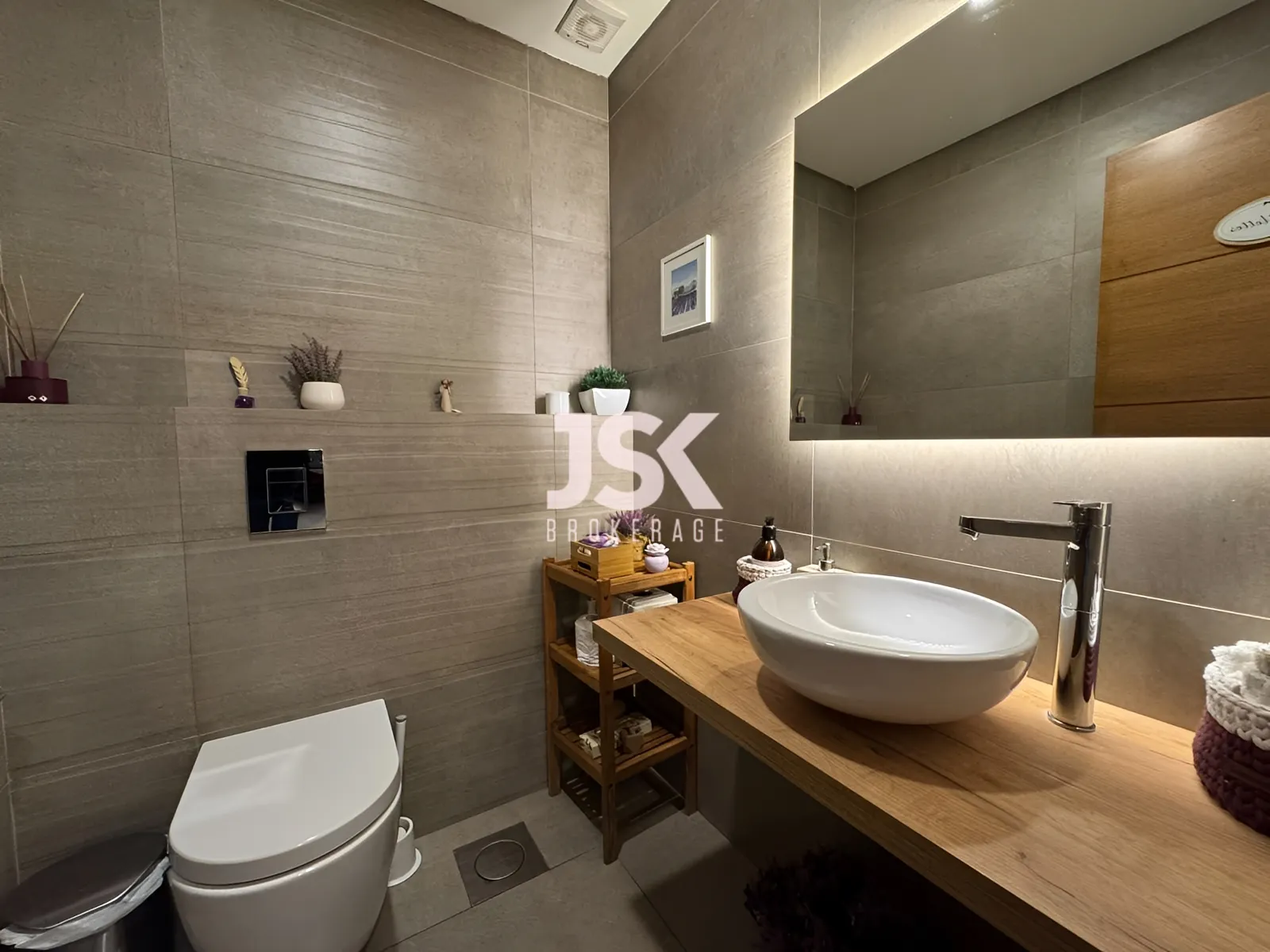 Apartment for Sale in Beit Meri