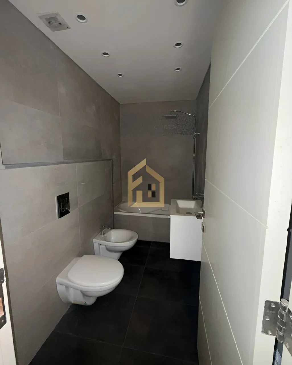 Apartment for sale in Rabweh, Bayrut, Lebanon