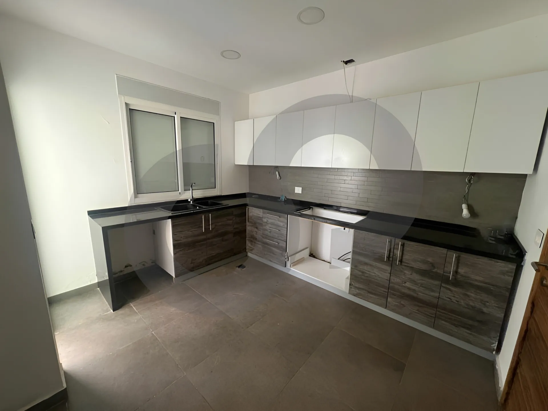 Apartment for Sale in Baabdat - 2 bed, 4 bath