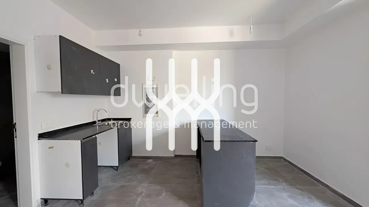 Apartment for sale in Caree d'or, Achrafieh, Lebanon - 1 bed, 1 bath