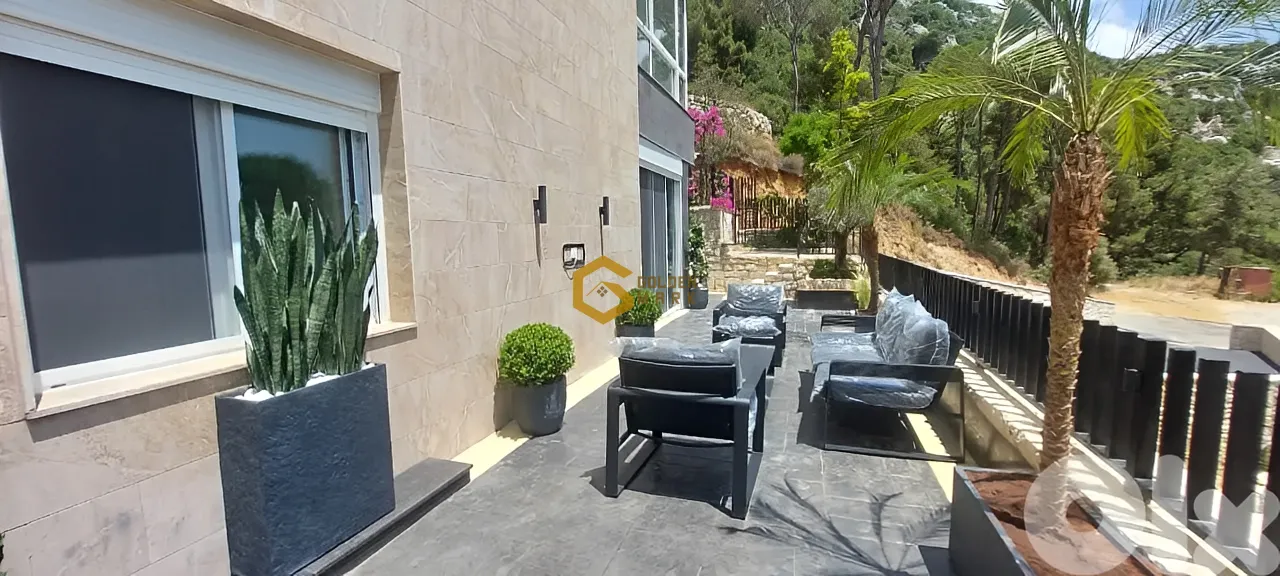 Apartment for Sale in Cornet Chahwan