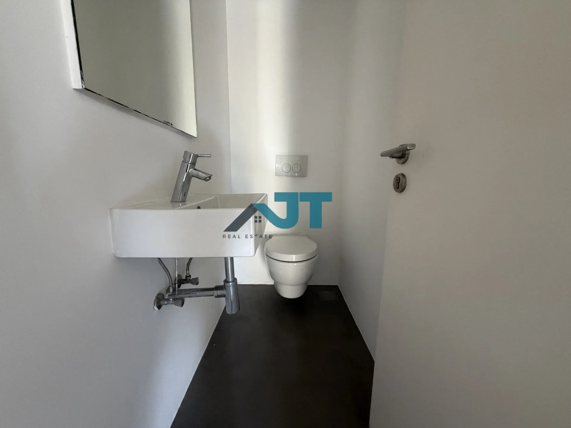 Apartment for rent in Achrafieh, beirut, lebanon