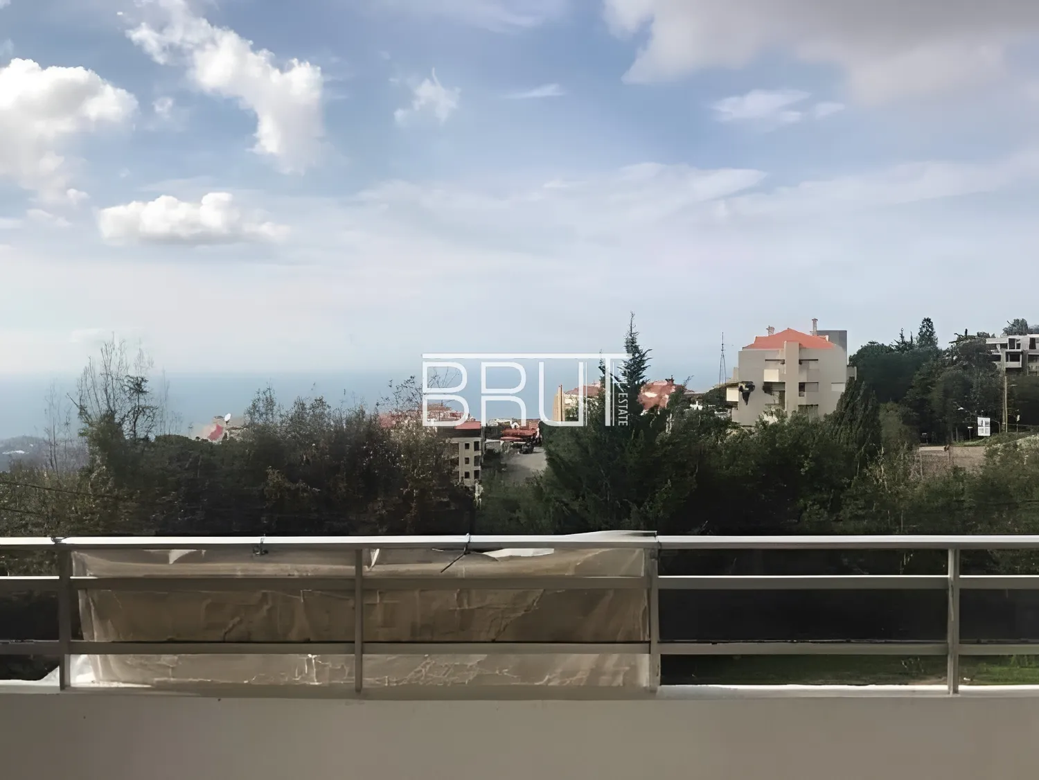 Apartment for Sale in Ballouneh
