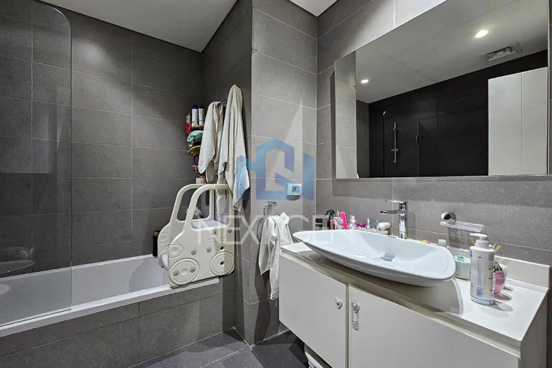 Apartment for Sale in Saifi Village
