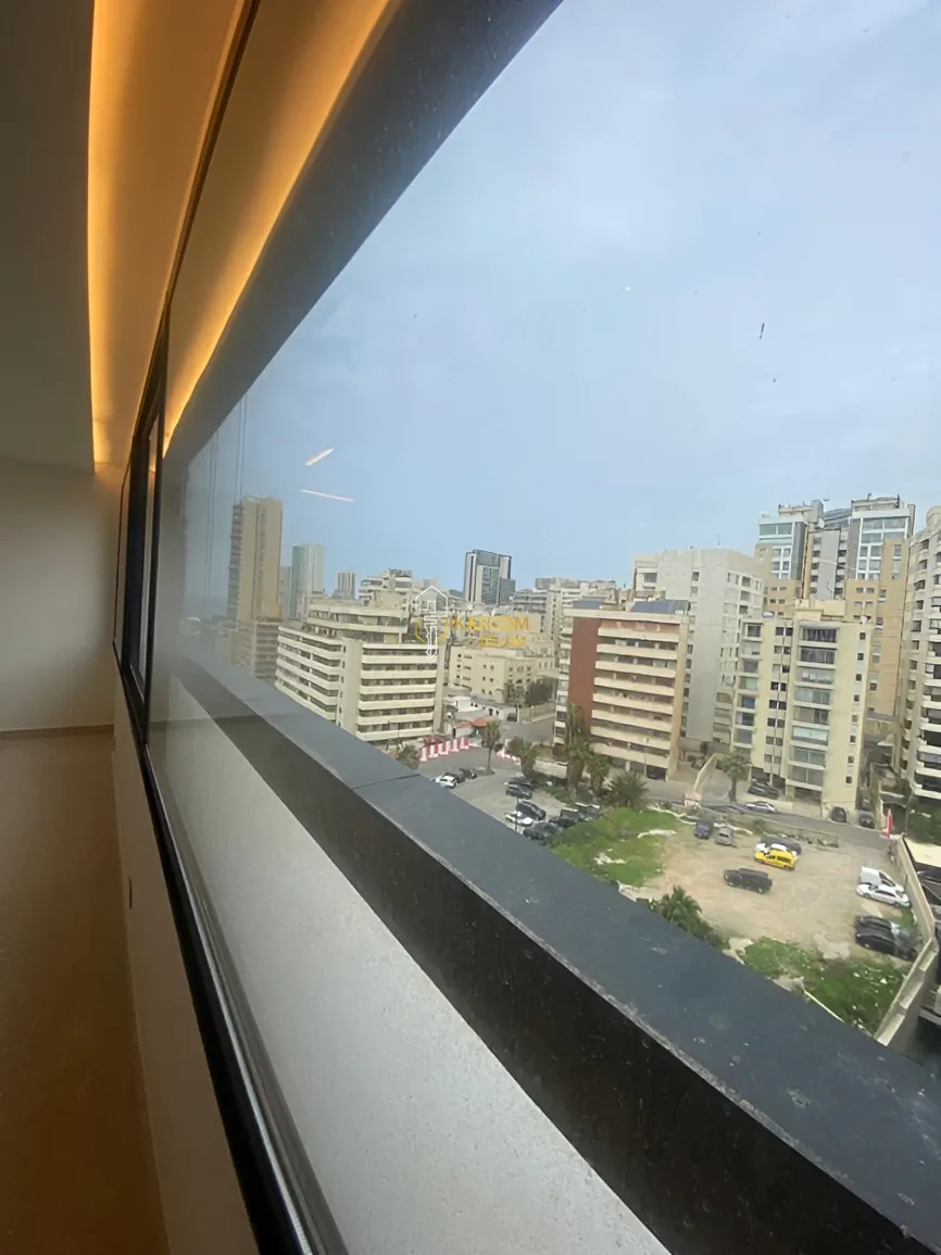 Apartment for sale in Ramlet El Baida, Bayrut, Lebanon