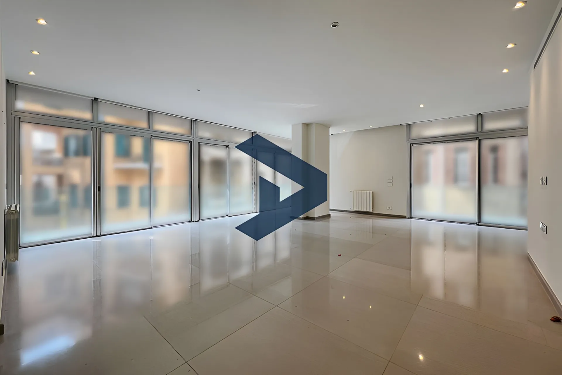 Apartment for rent in Caree d'or, Achrafieh, Lebanon - 3 bed, 4 bath