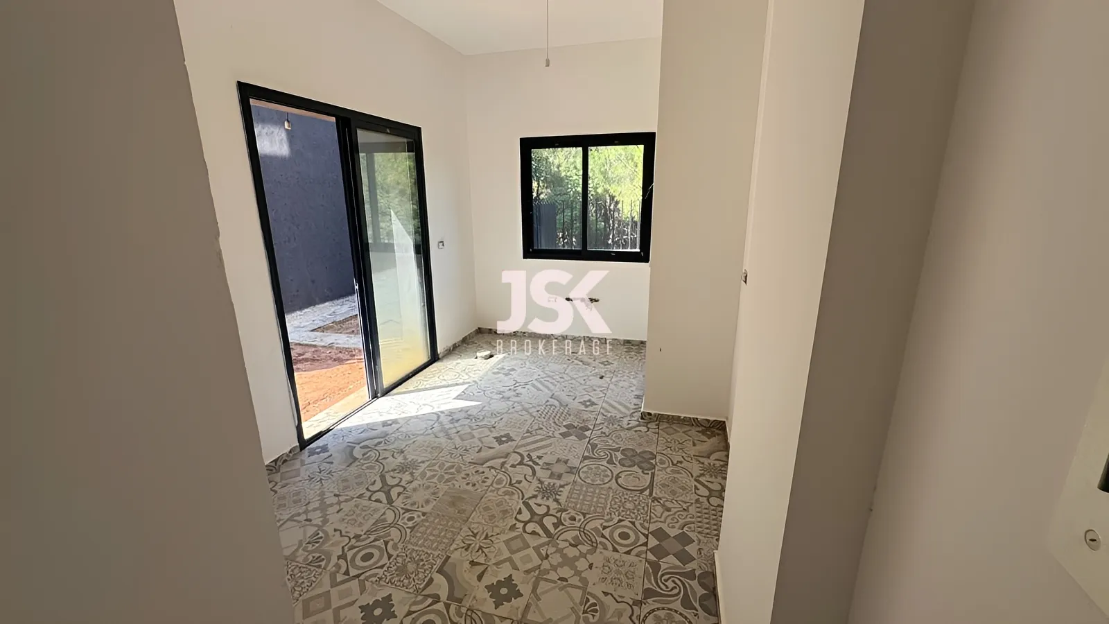 Apartment for Sale in Tilal Ain Saadeh