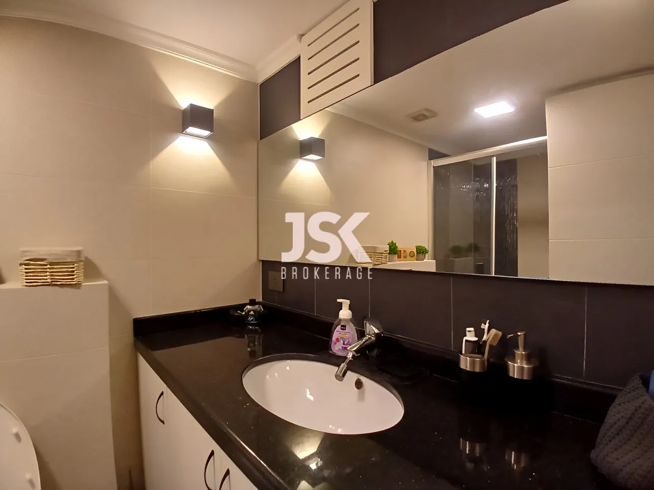 Apartment for Sale in Bsalim