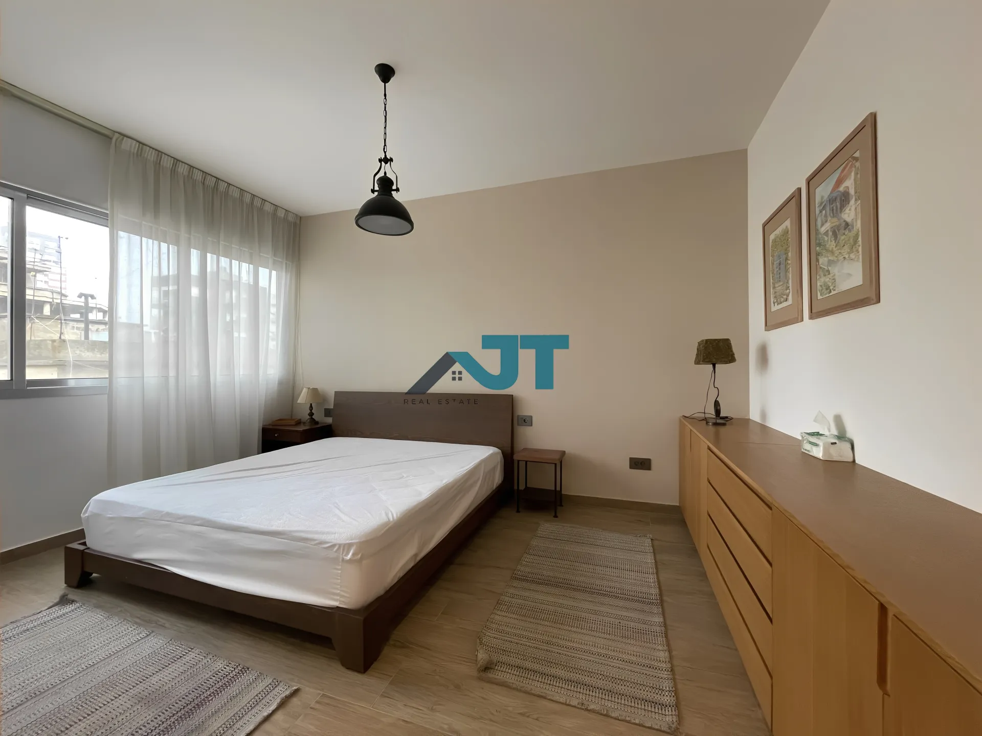 Apartment for Sale in Achrafieh - 1 bed, 2 bath
