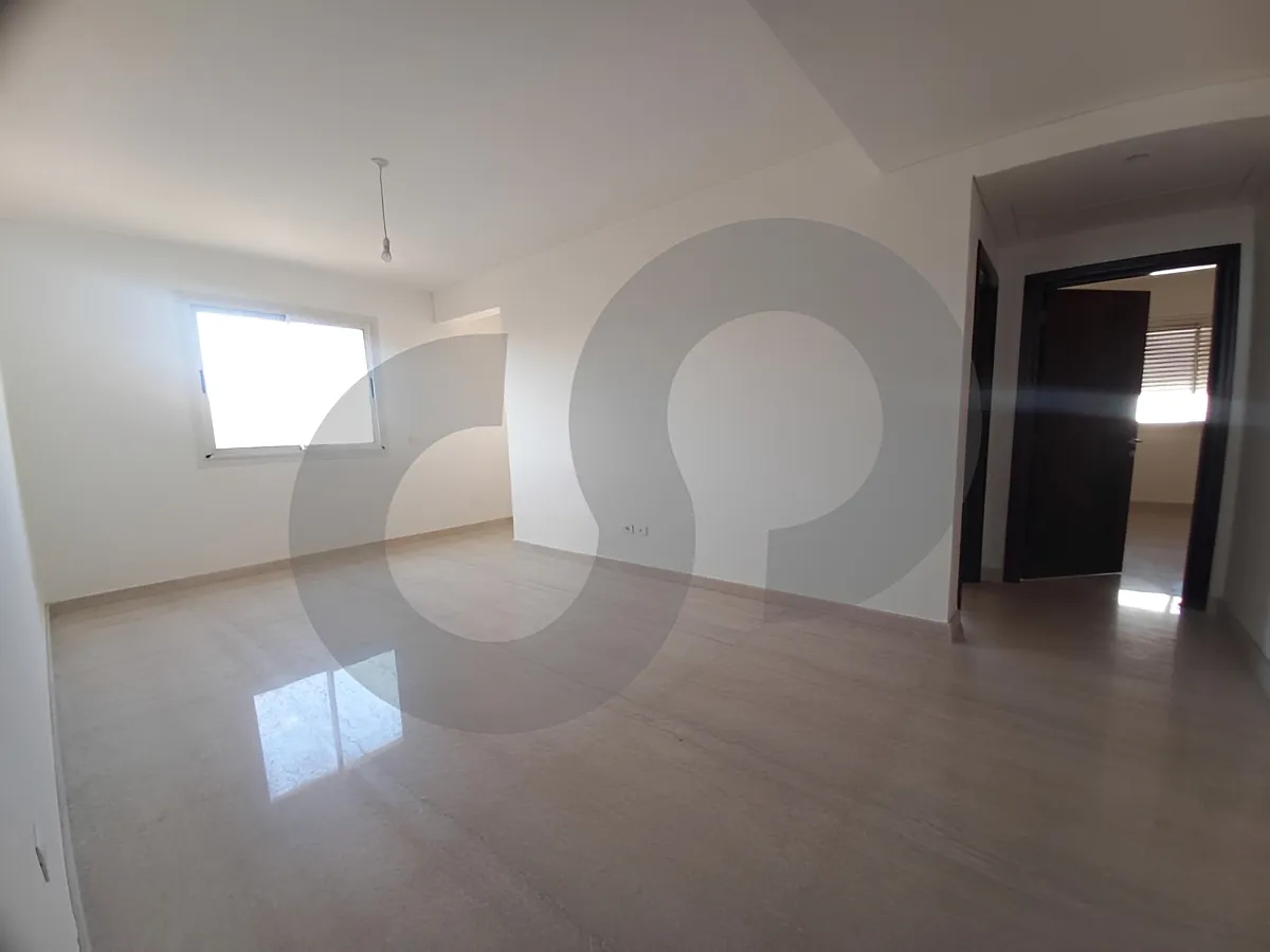 Apartment for Sale in Ramlet El Baida, Bayrut, Lebanon