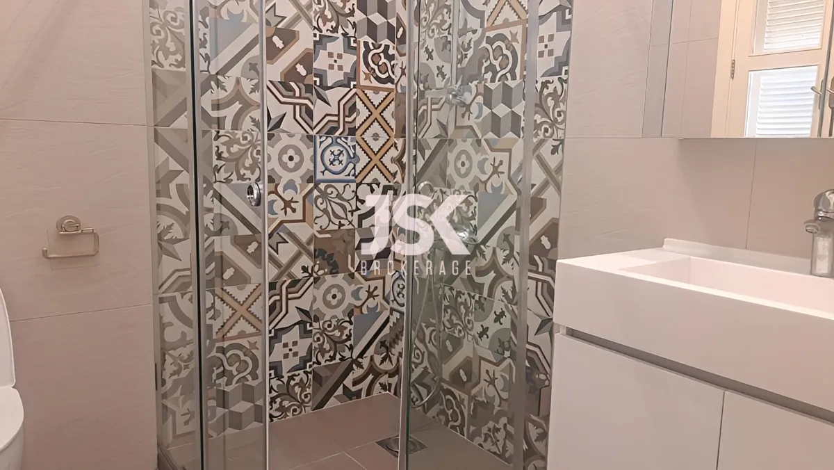 Apartment for Rent in Ain Al Mraiseh, Beirut, Lebanon