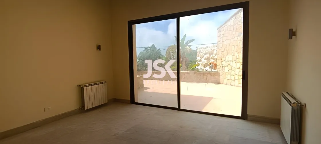 Triplex for Sale in Chnaneir, Lebanon