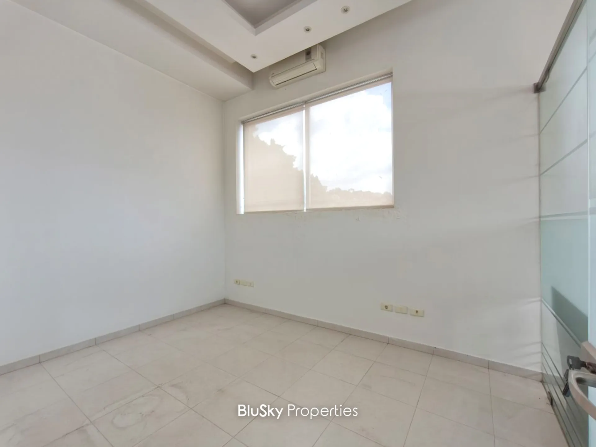Office for rent in Jdeideh, lebanon