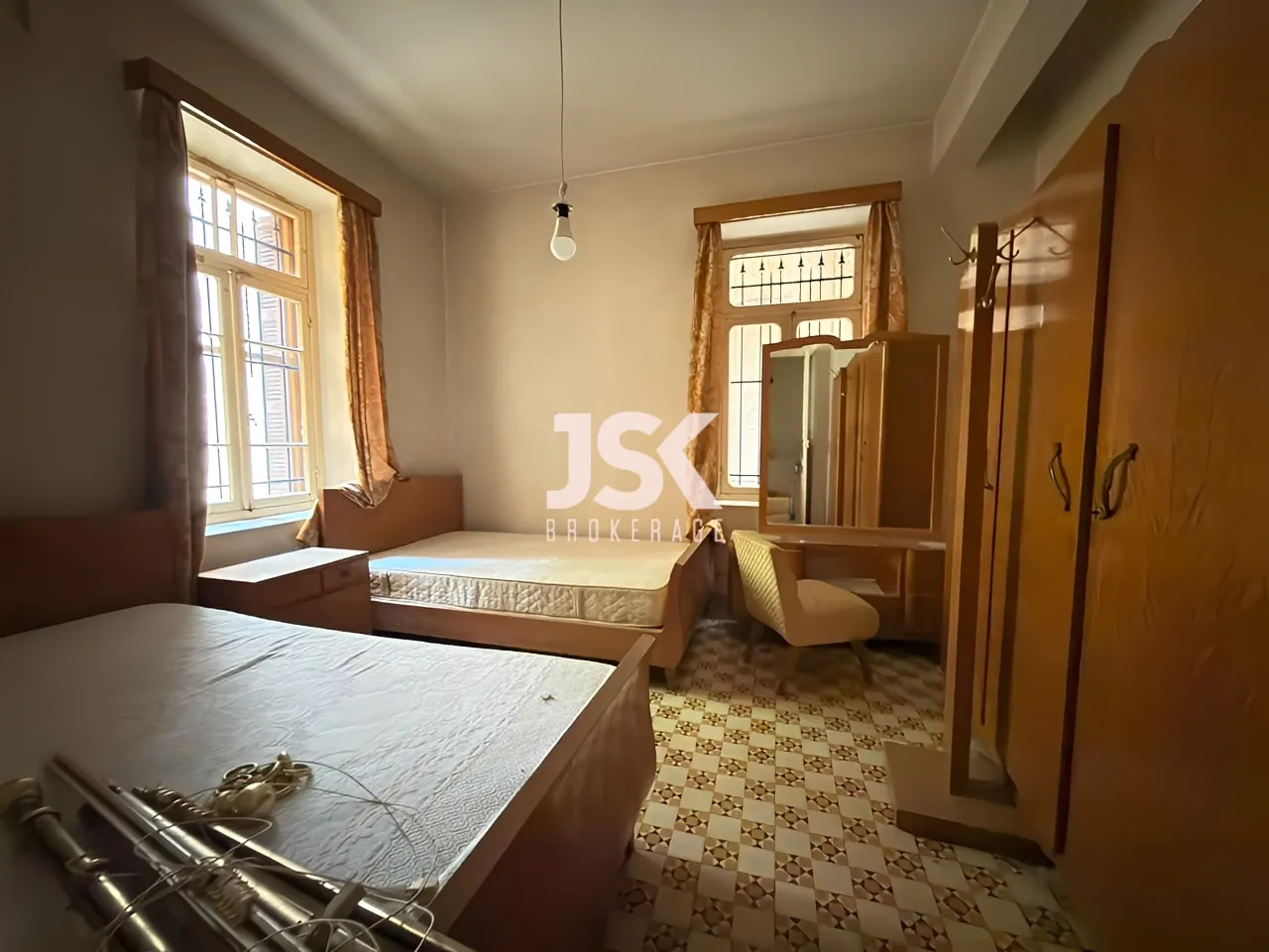Building for Rent in Achrafieh