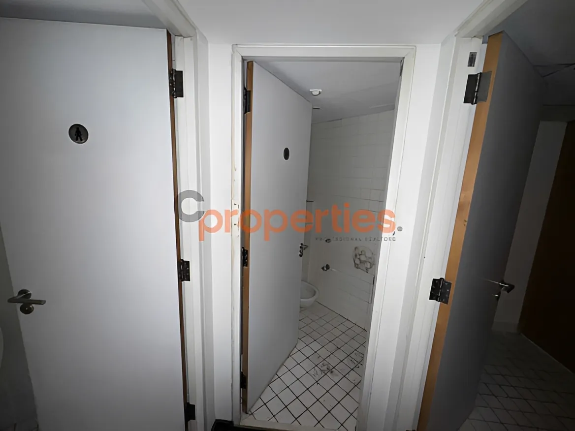 Office for Rent in Forn El Chebbak