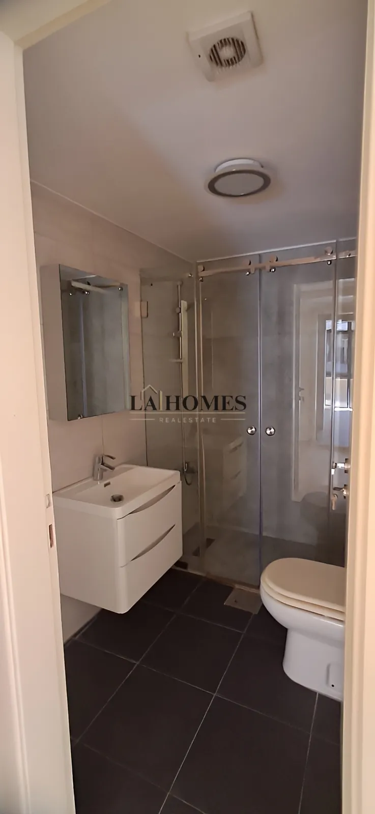 Apartment for rent in Hamra, beirut, lebanon