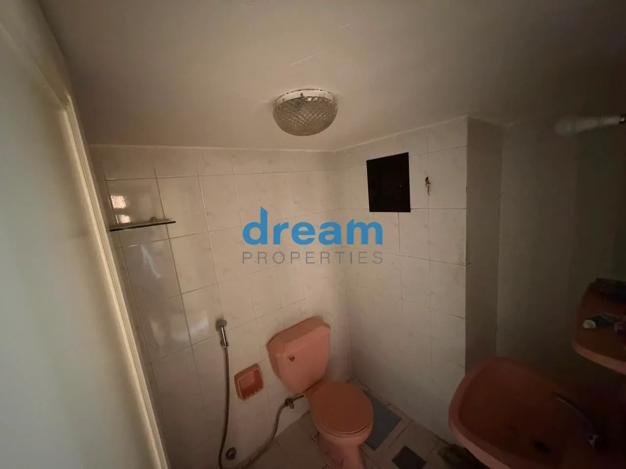 Apartment for sale in Ras Al Naba'a, Beirut, Lebanon