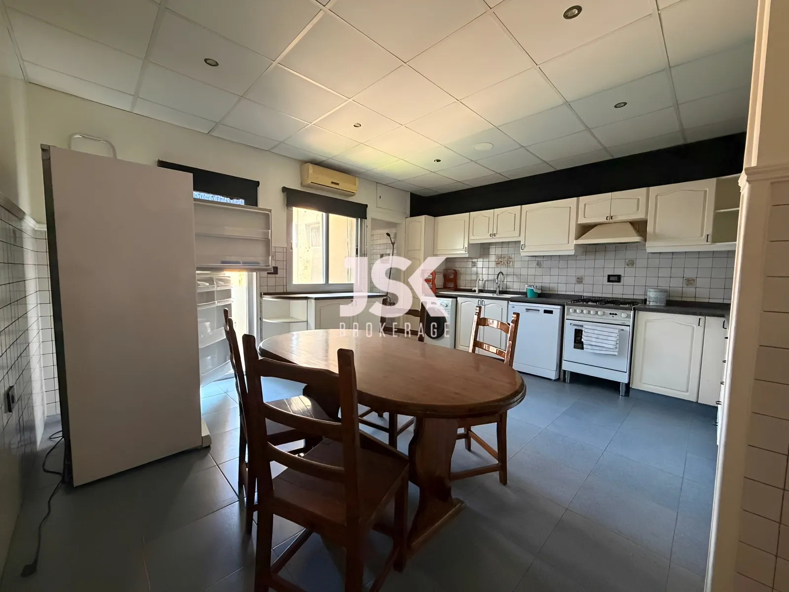 Apartment for Rent in Achrafieh
