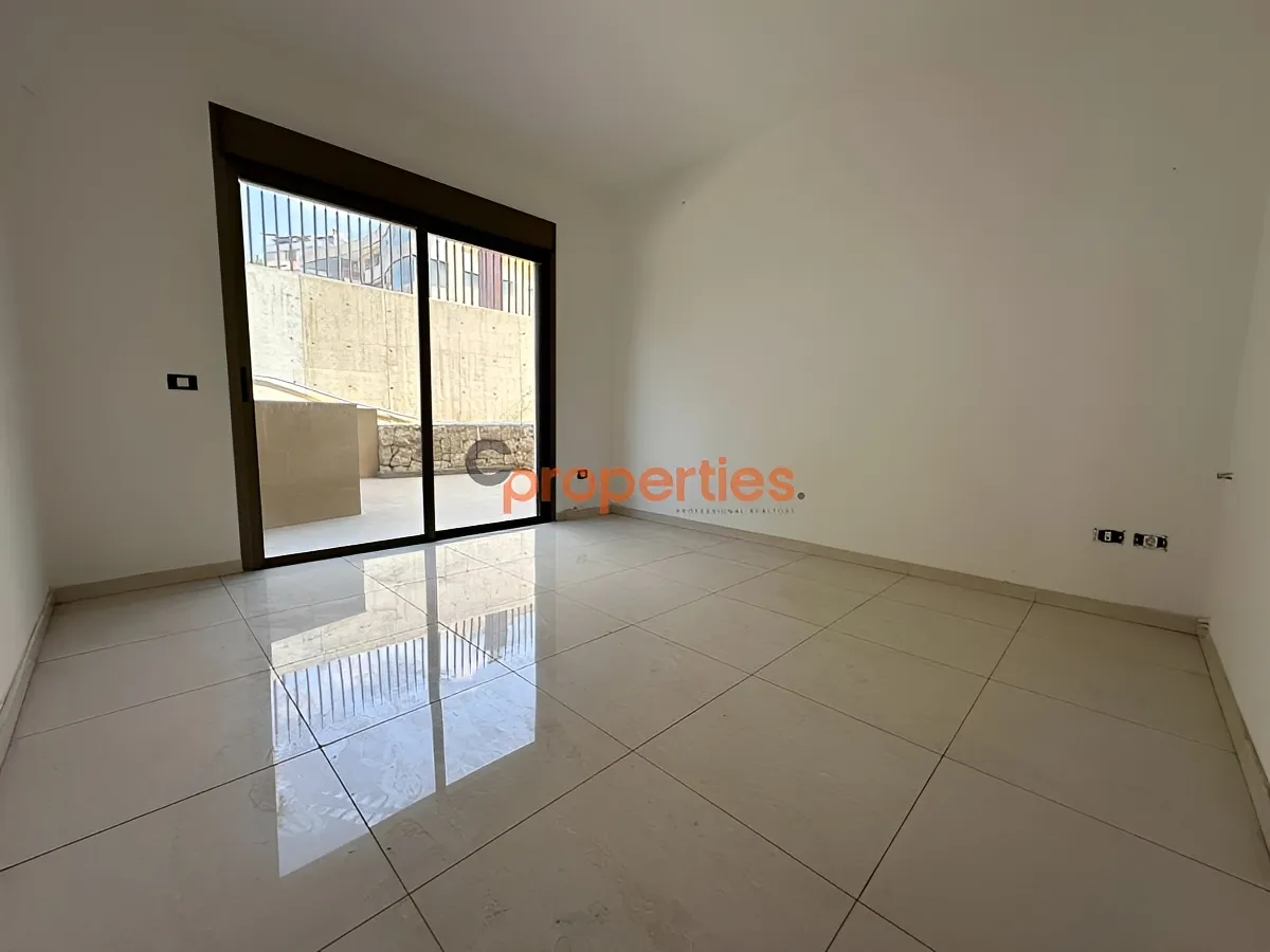 Apartment for Sale in Mtaileb