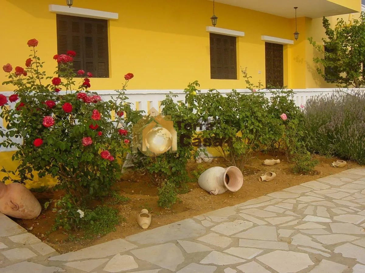 Villa for sale in Lehfed