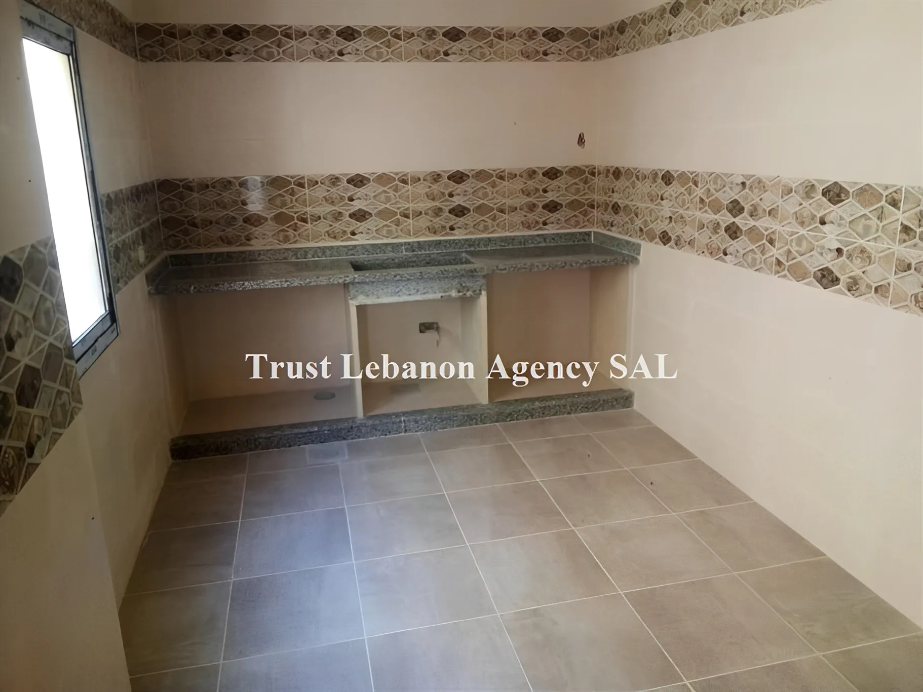 Apartment for Sale in Choueifat, Al Aamroussieh