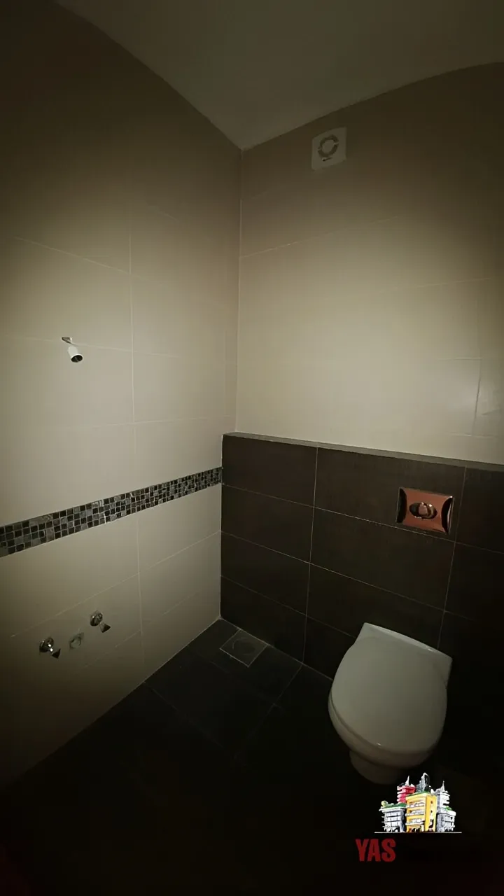 Apartment for Sale in Ballouneh - 4 bed, 5 bath