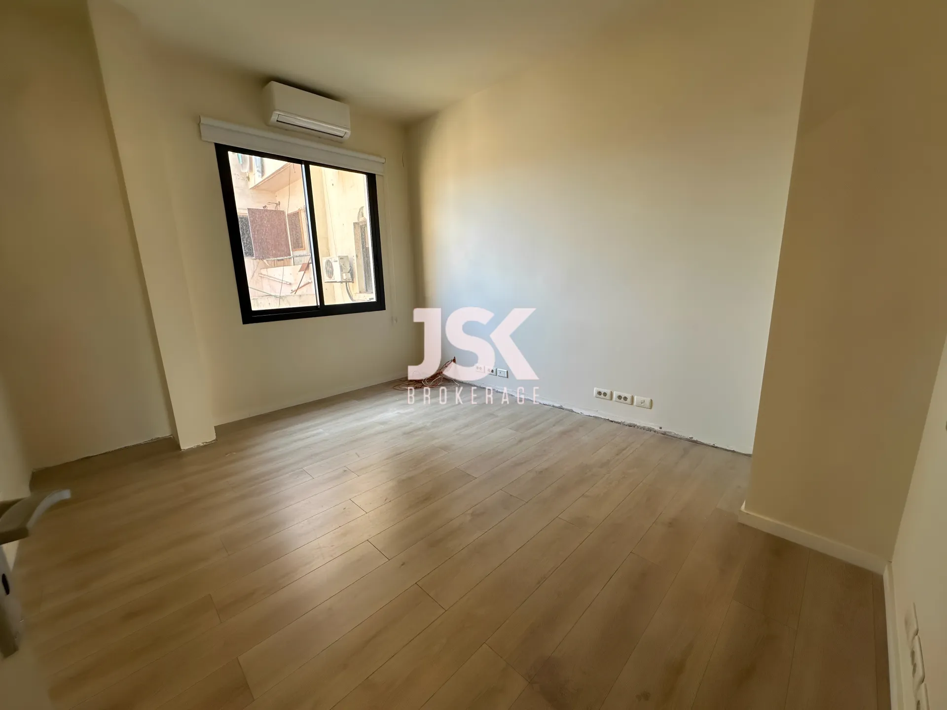 Office for Rent in Saifi Village