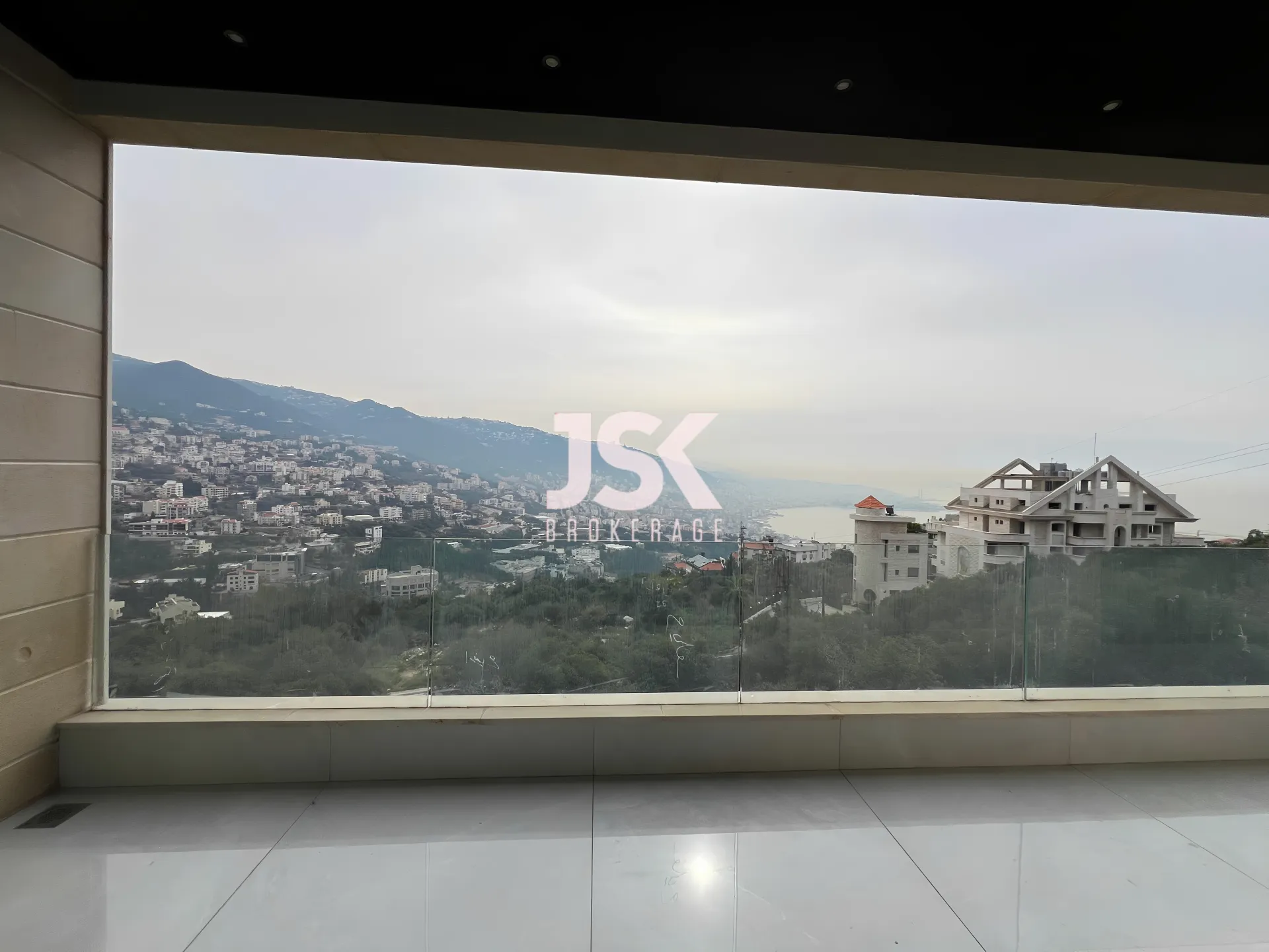 Apartment for Sale in Adma w Dafnah - 5 bath