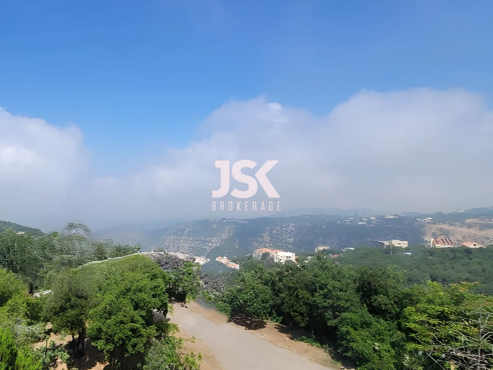 Apartment for Sale in Ajaltoun