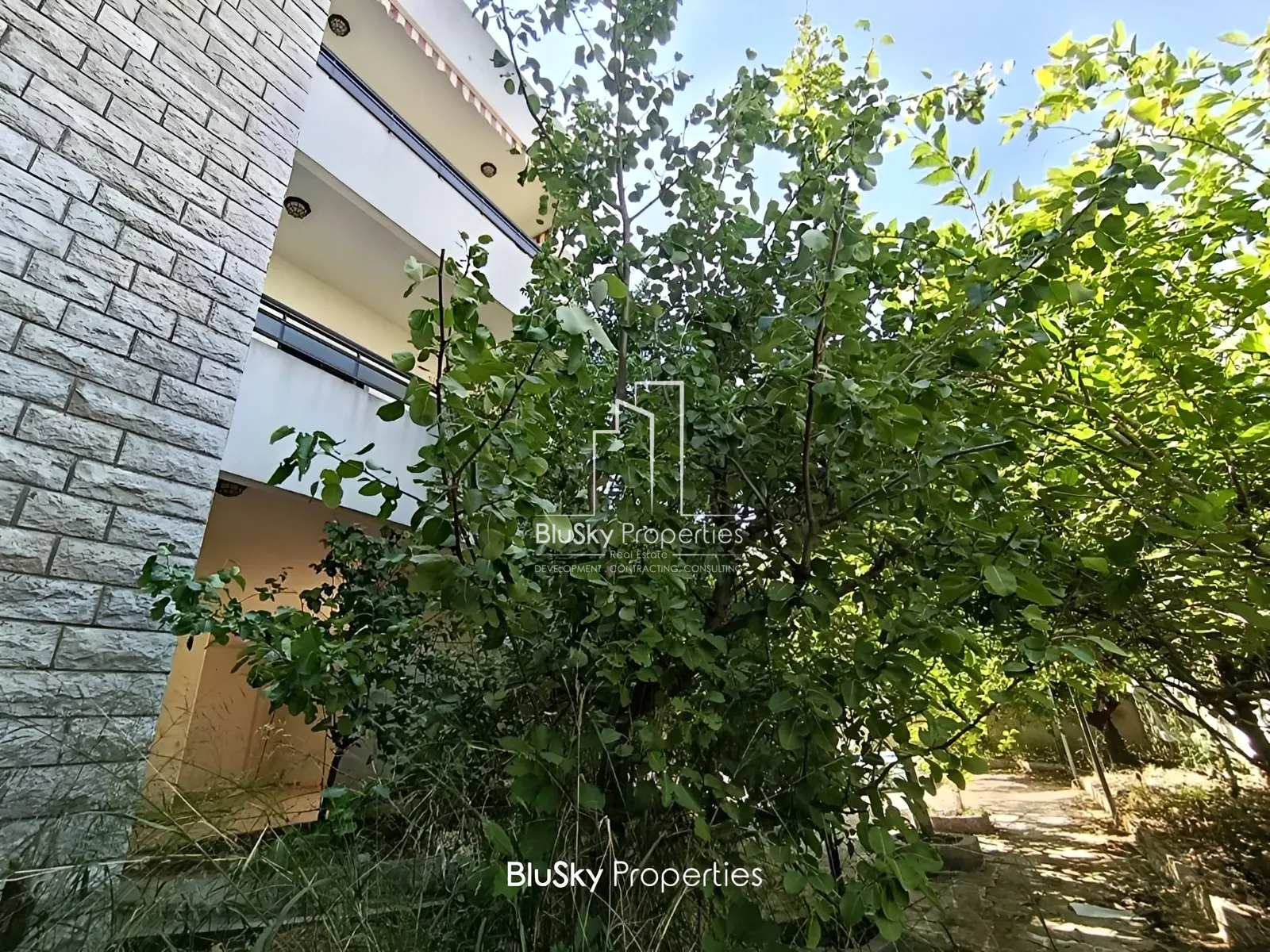 Building for Sale in Fatka