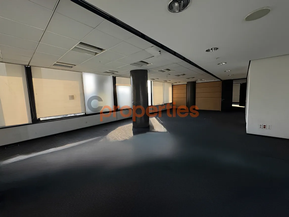 Office for Rent in Forn El Chebbak
