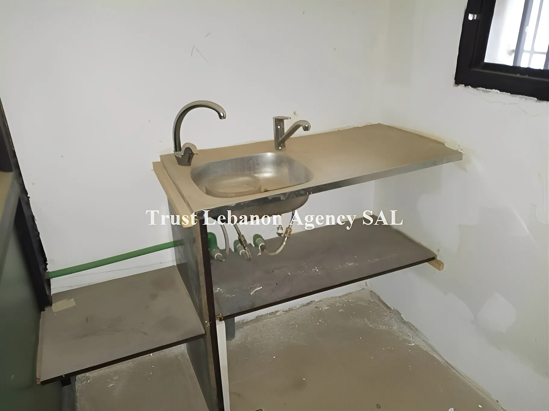 Commercial Property For Sale in Baabda, Botchay