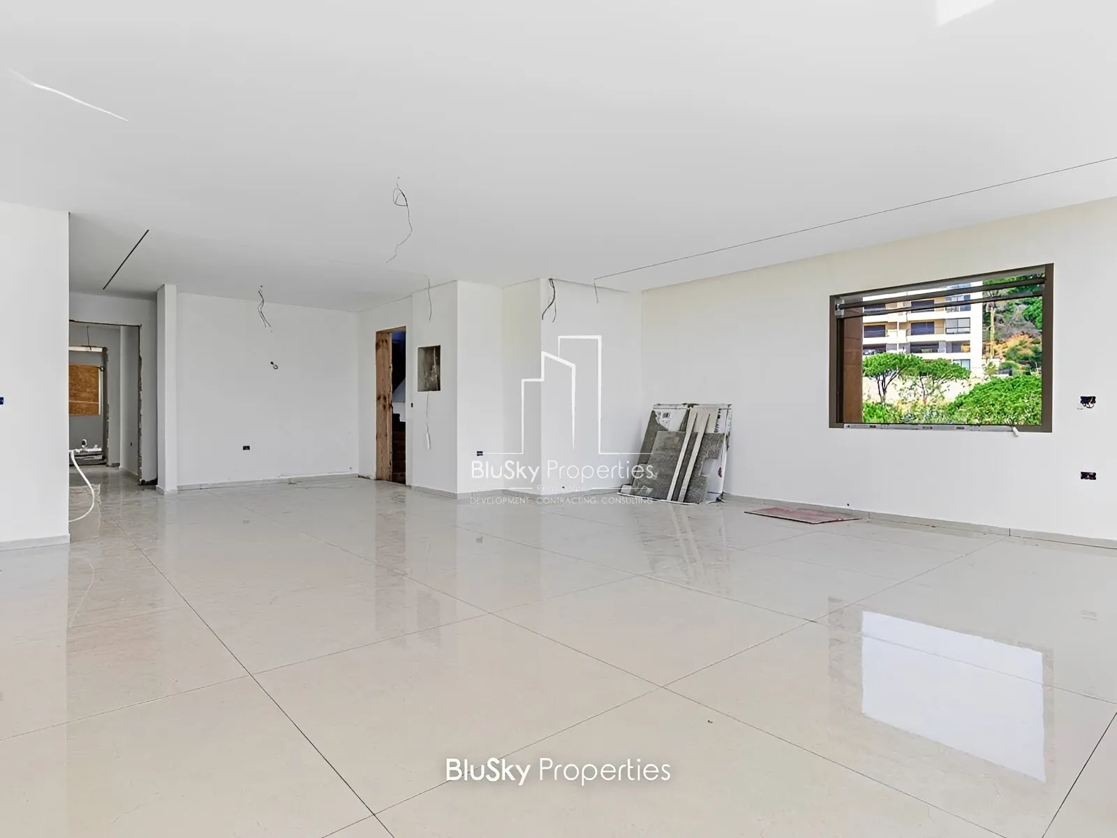 Apartment for Sale in Ouyoun Broumana - 3 bed, 5 bath