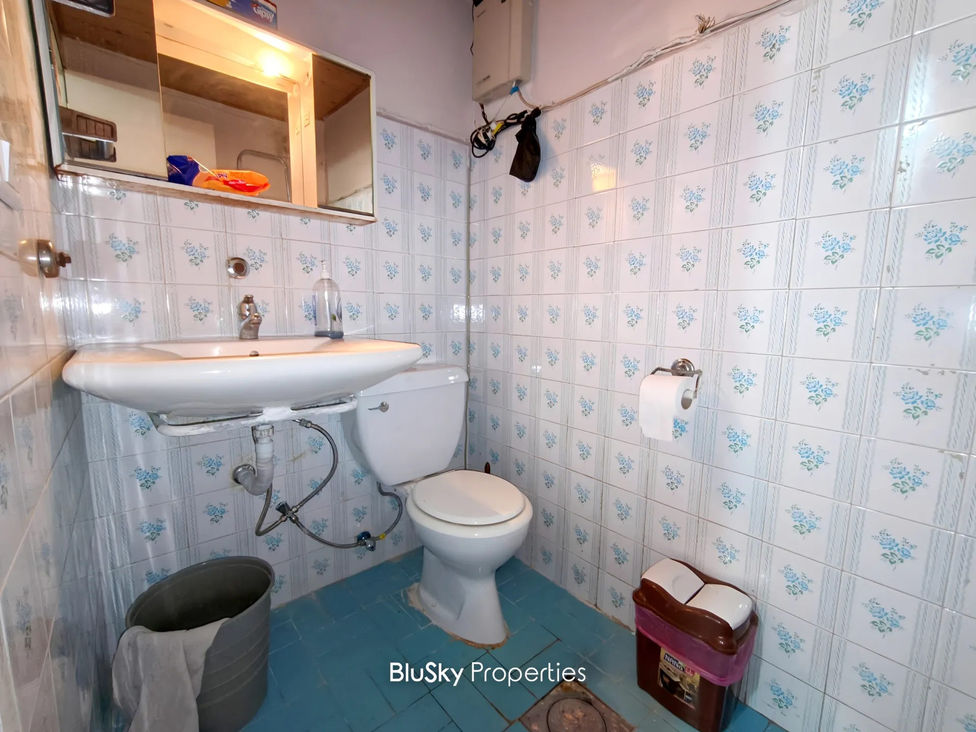 Office for rent in Antelias