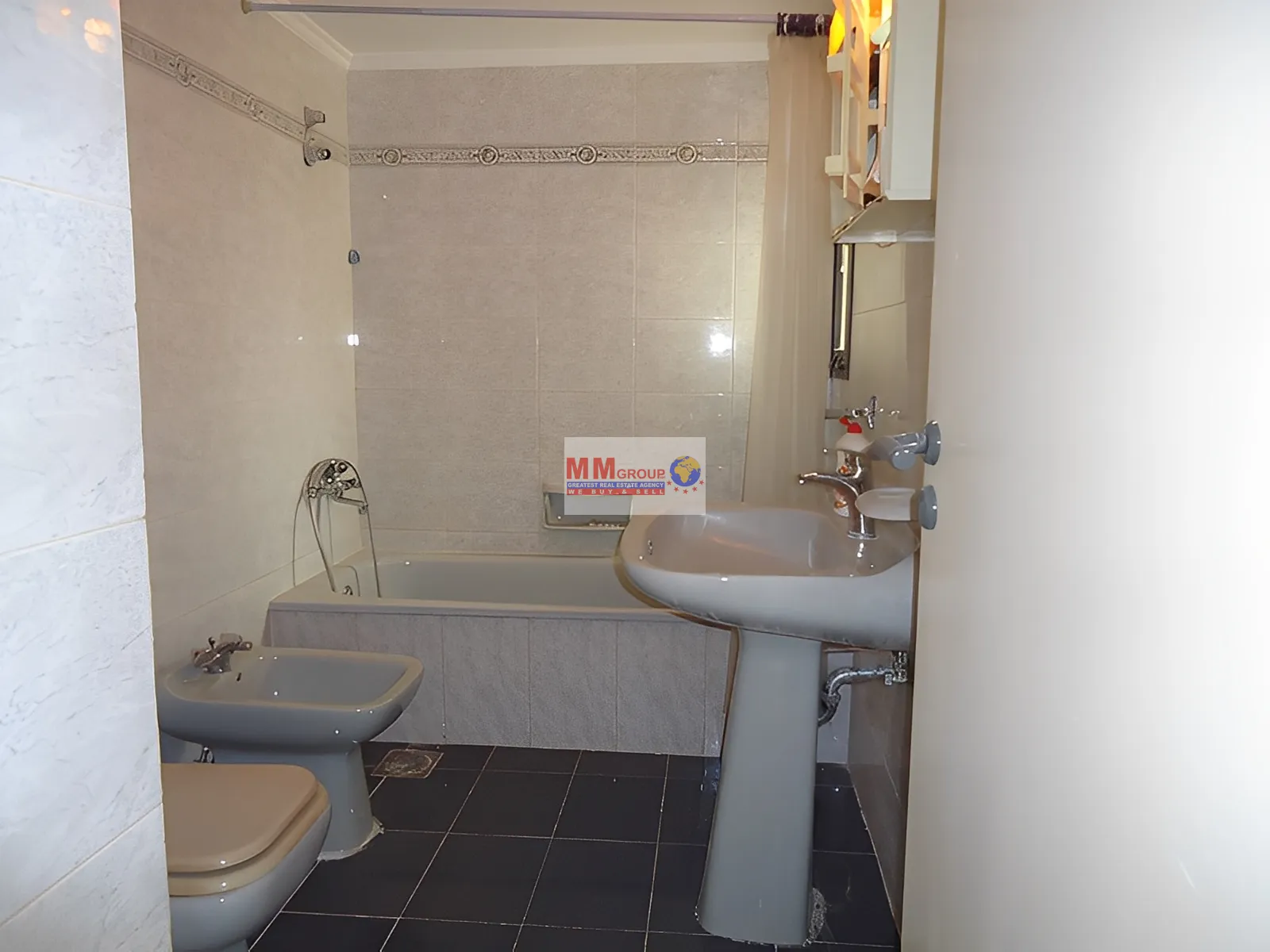 Apartment for Sale in Jal Al Dib