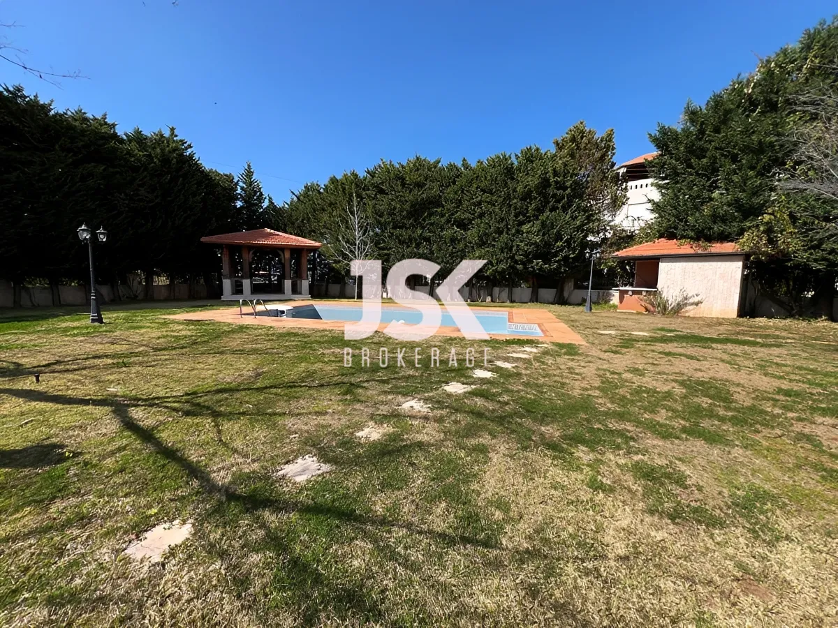 Villa for Sale in Fatqa, Lebanon - 5 bed, 7 bath