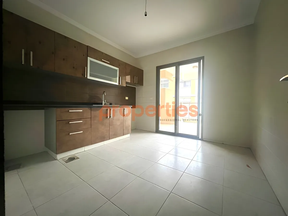 Apartment for Sale in Geitawi - 3 bed, 2 bath
