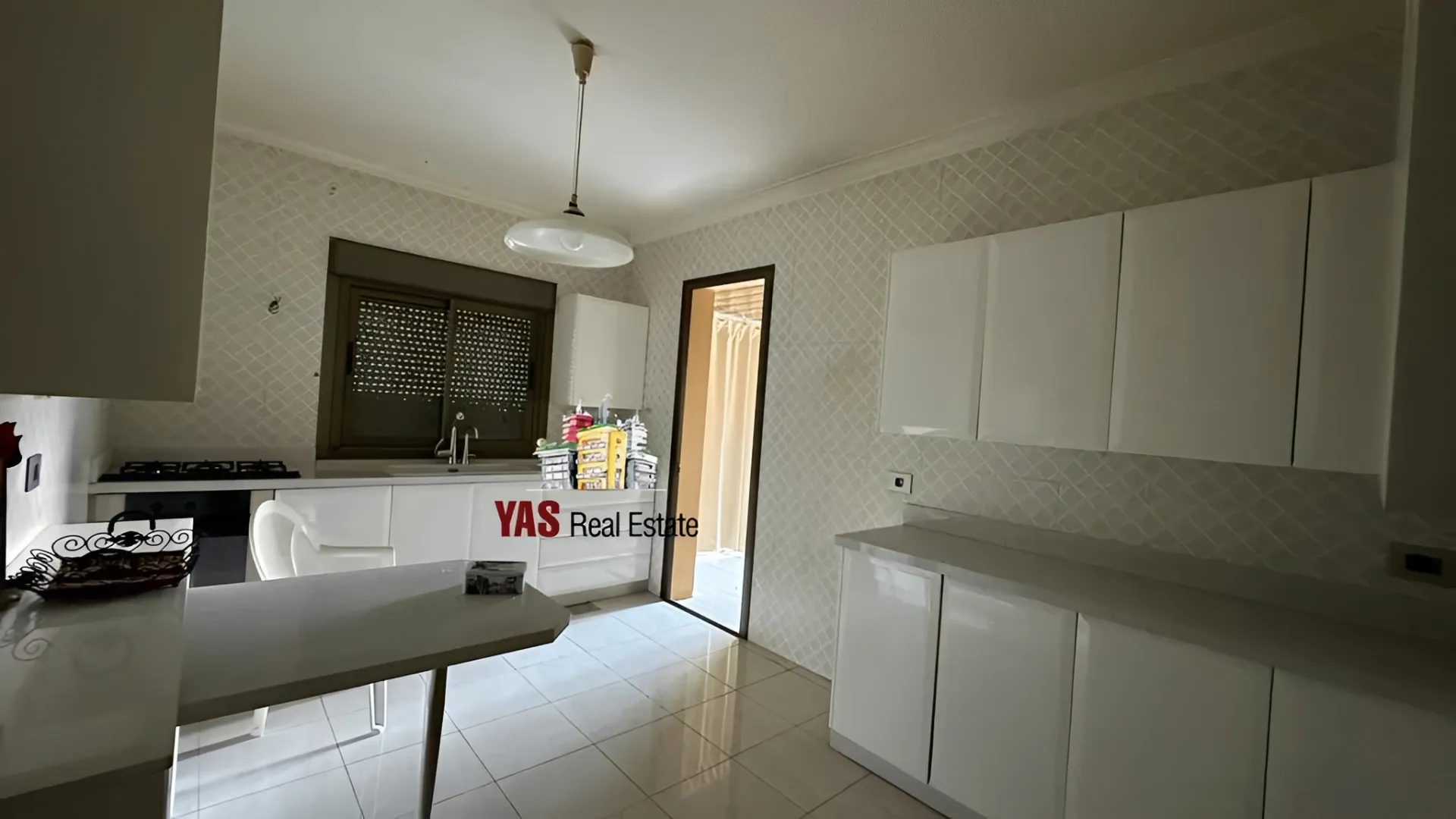 Apartment for Sale in Ballouneh